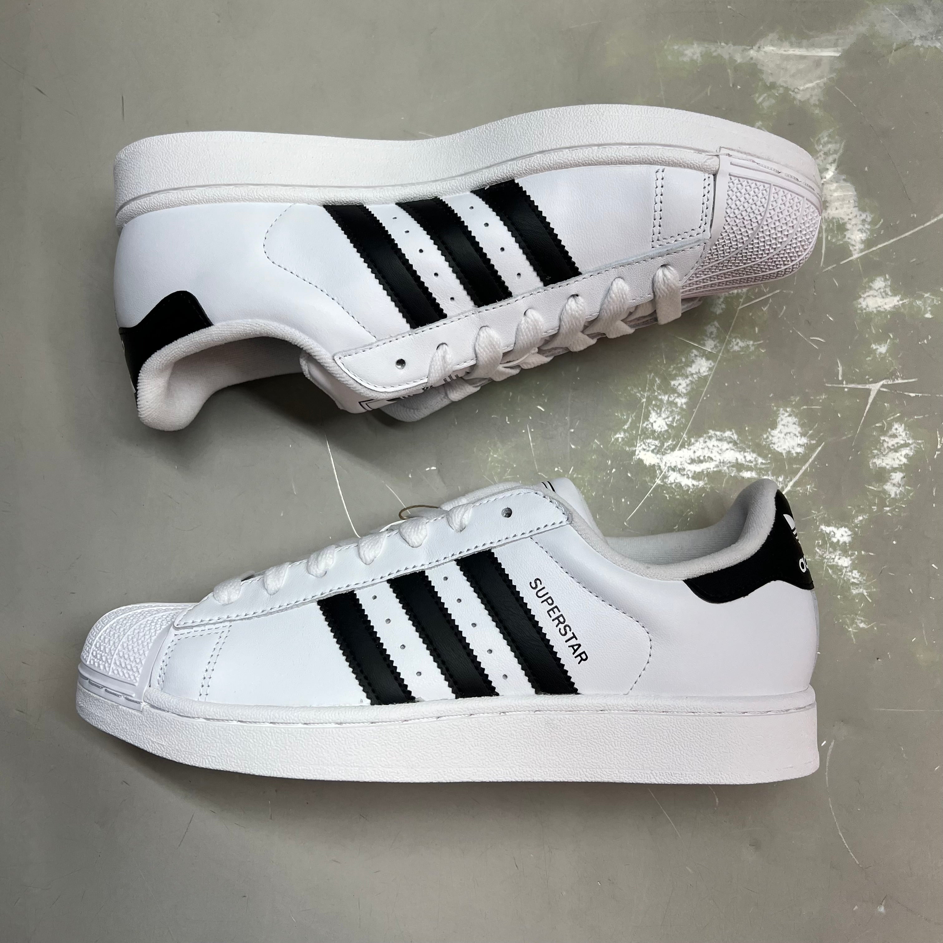 ADIDAS Superstar II Lowtop Sneakers Men's Sz 10 Women's Sz 11 White/Black IH8659
