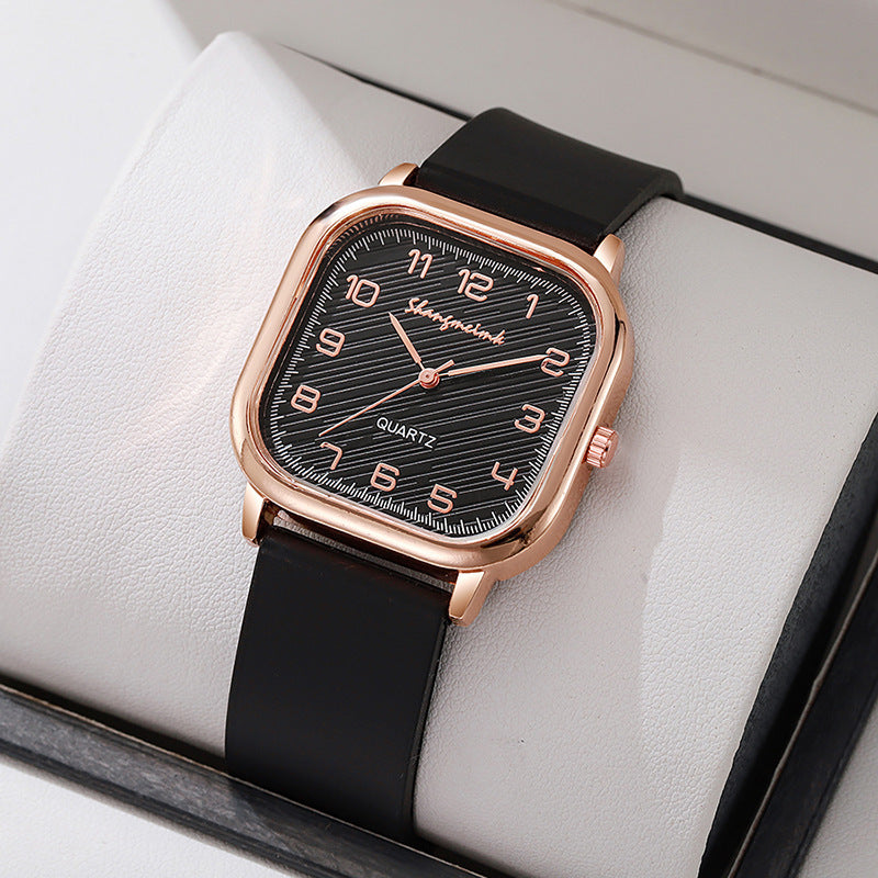 Fashionable quartz women's watch with silicone strap